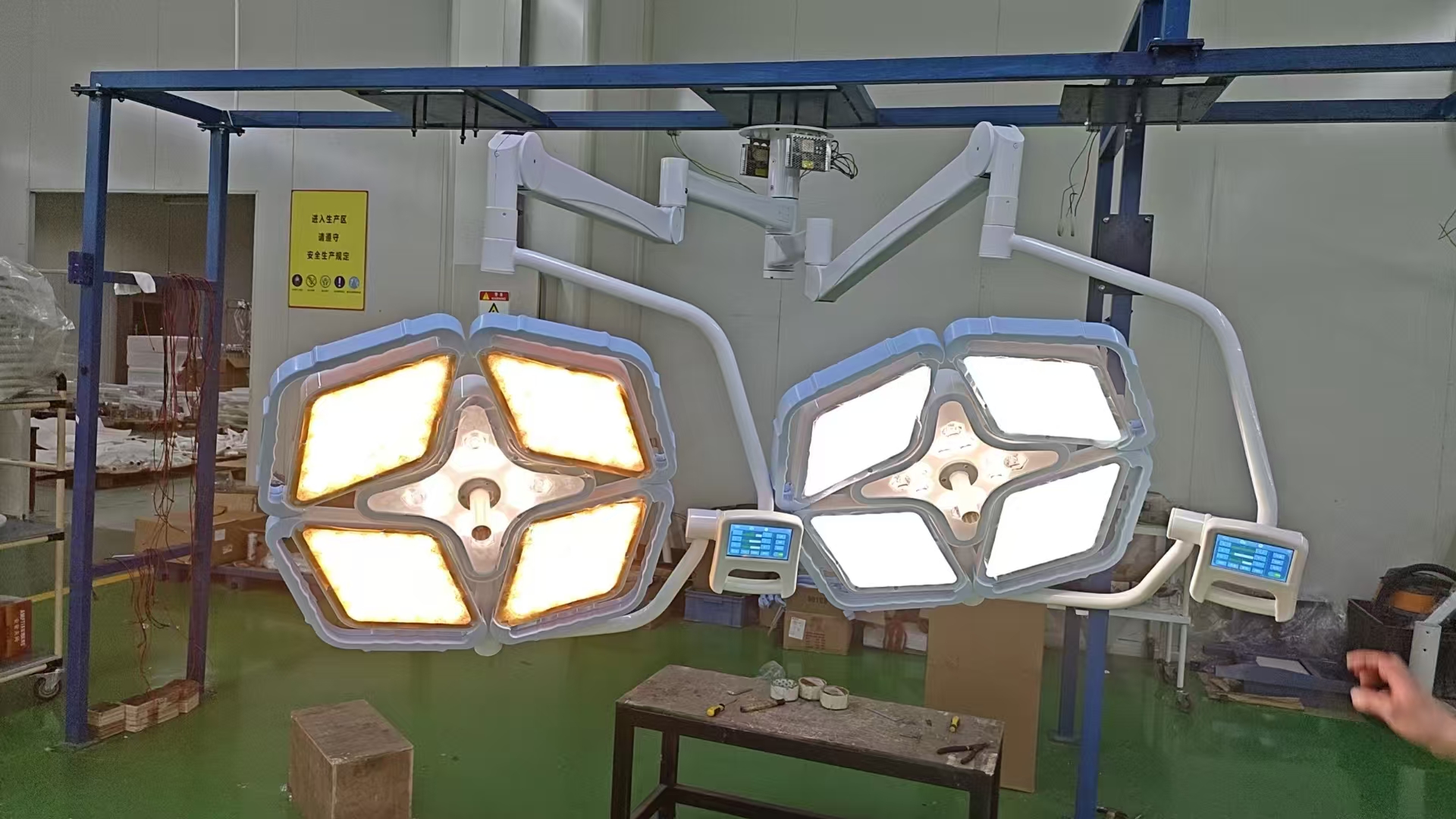 Sanyang Medical Surgical Light Diamond product image 06