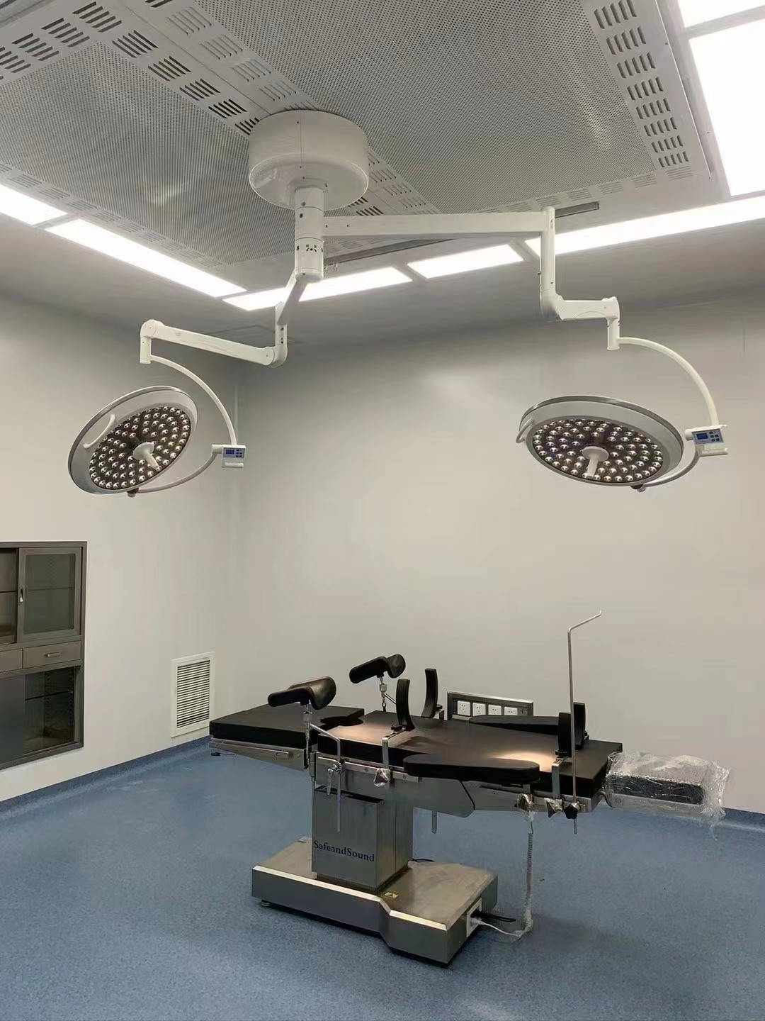 Sanyang Medical Surgical Light SY Led700 500 Product Photo Charlie